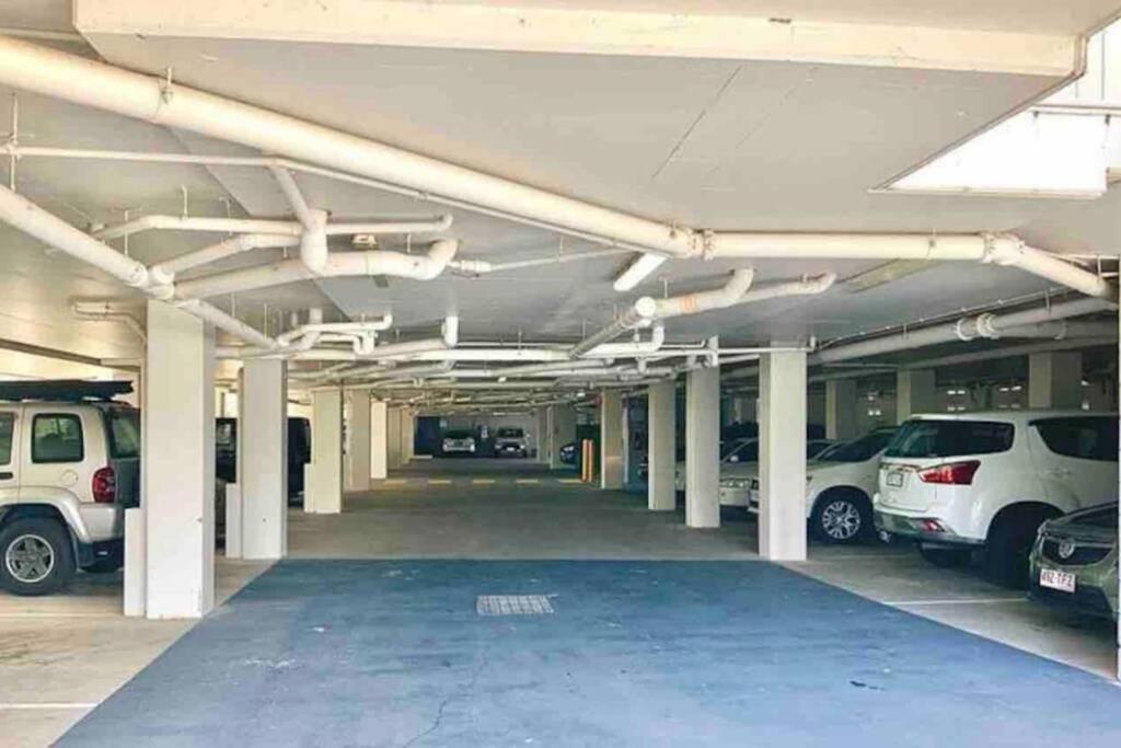 Ocean View - Alexandra Headlands Beachfront Unit 外观 照片