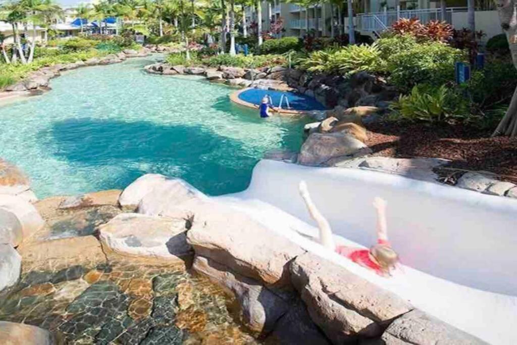 Ocean View - Alexandra Headlands Beachfront Unit 外观 照片