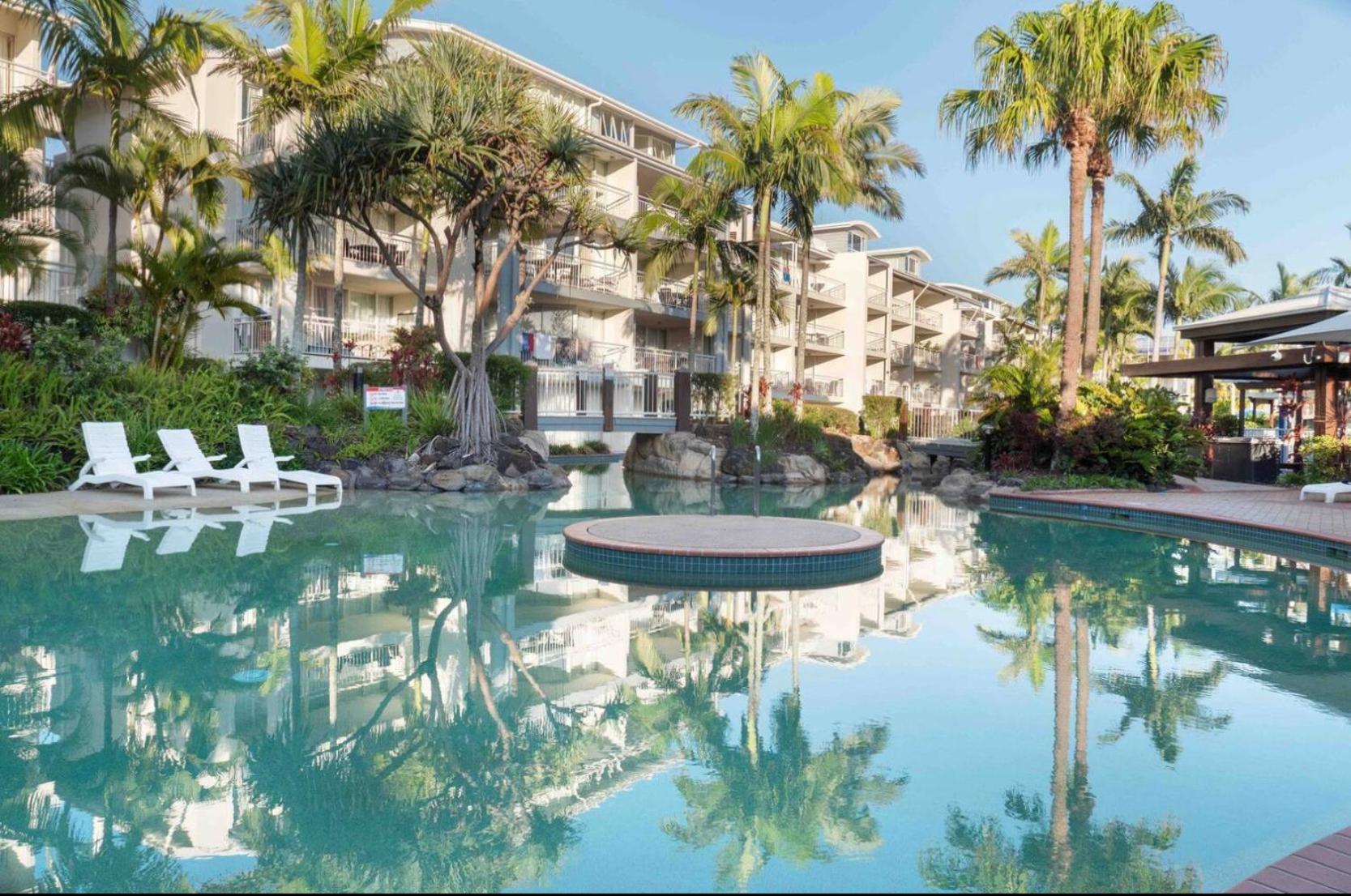 Ocean View - Alexandra Headlands Beachfront Unit 外观 照片